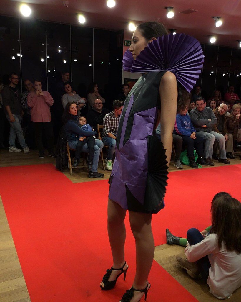 En #Vigo #desfile ALTERNATIVO de escuela @pinfactorymoda #moda #Spain #style #love #cute #photooftheday #hair #lingerie #beauty #beautiful #pretty #instagood #swag #pink #girls #design #model #dress #shoes #heels #purse #jewelry #outfit #shopping #glam #