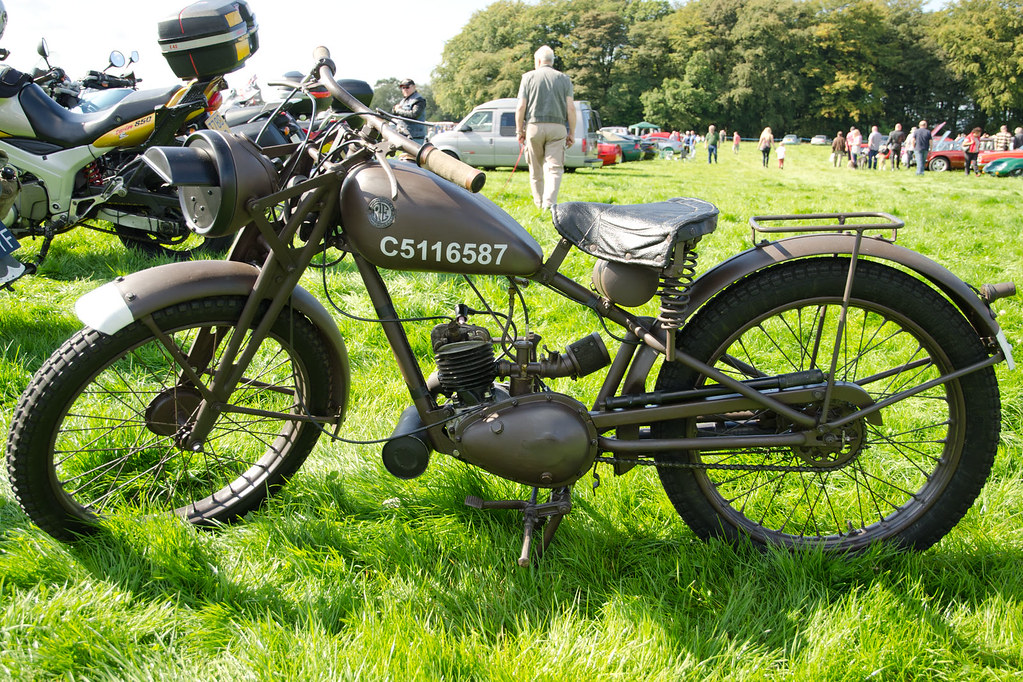 Royal Enfield WD/RE 'Flying Flea' (1943)