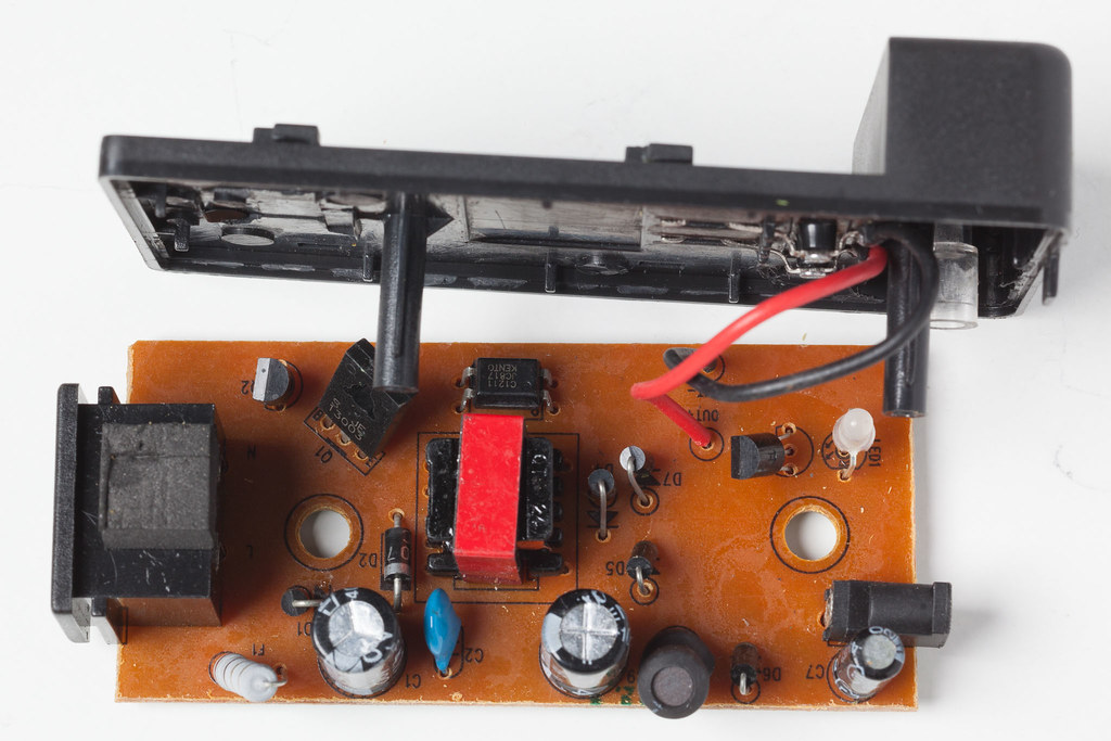 Cheap Ebay Lithium Ion Camera Battery Charger Teardown