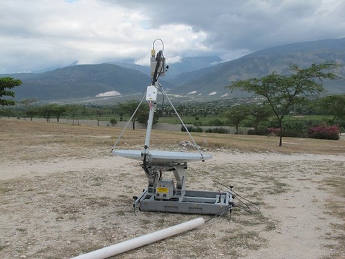 TracStar 1200 1.2M Vehicle Antenna