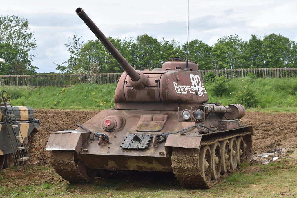 T-34-85 Medium Tank ‘82’ “ВПЕРЕД НА БЕРЛИН!” – IWM Duxford
