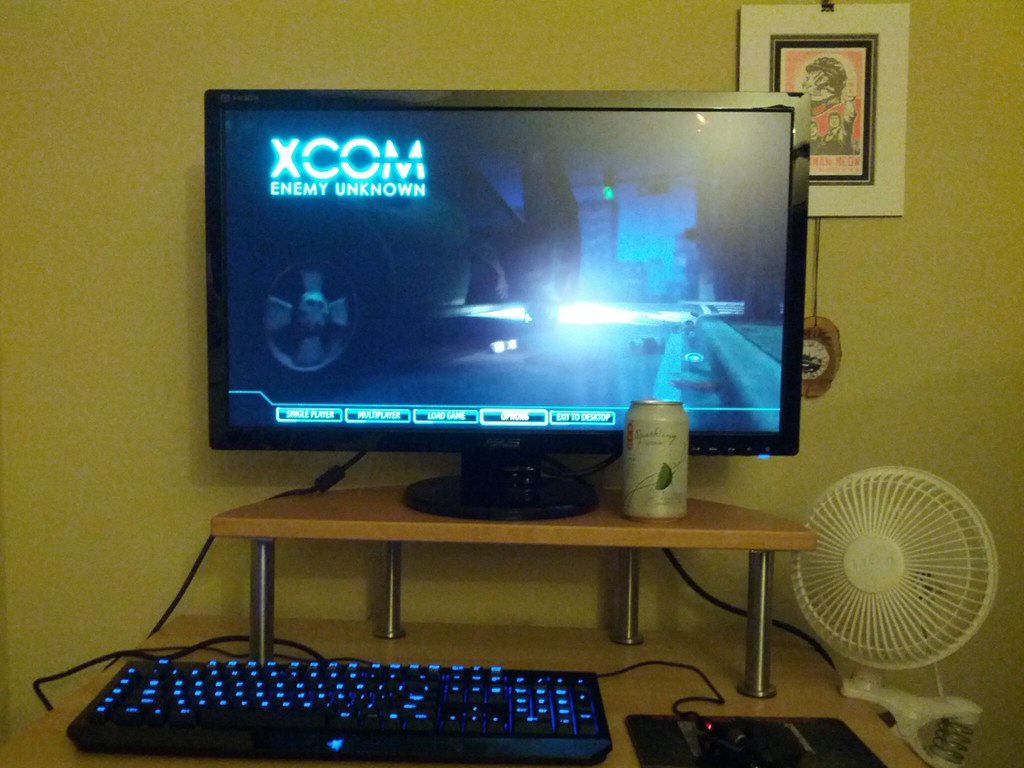 I got a new gaming monitor, 27'. Soda can included for scale.