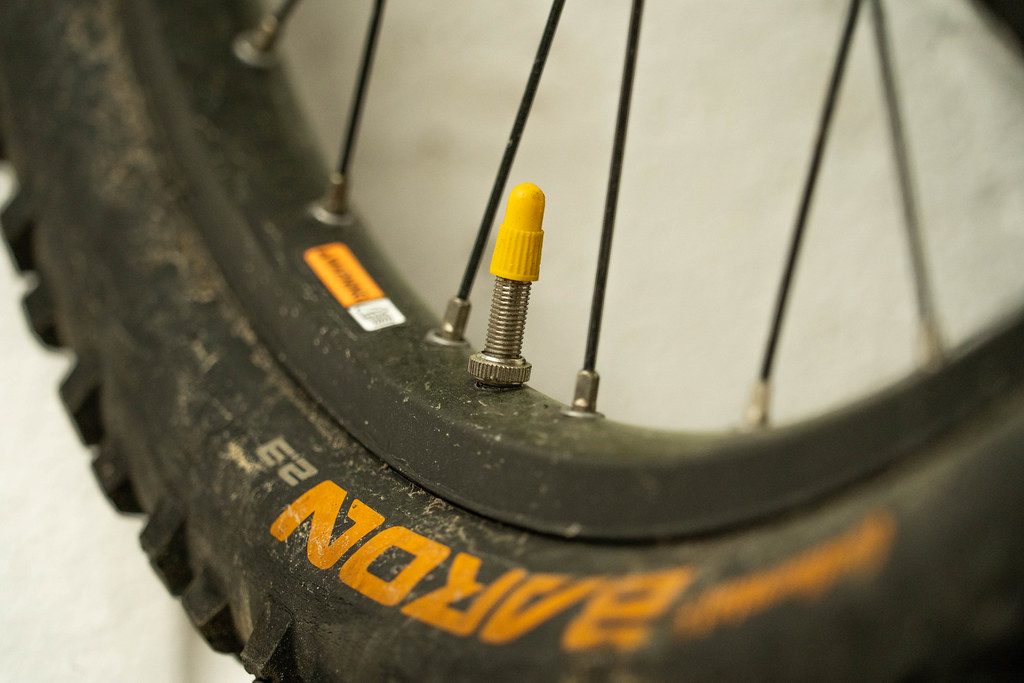 Air Inlet Valve on Bike, schrader and presta