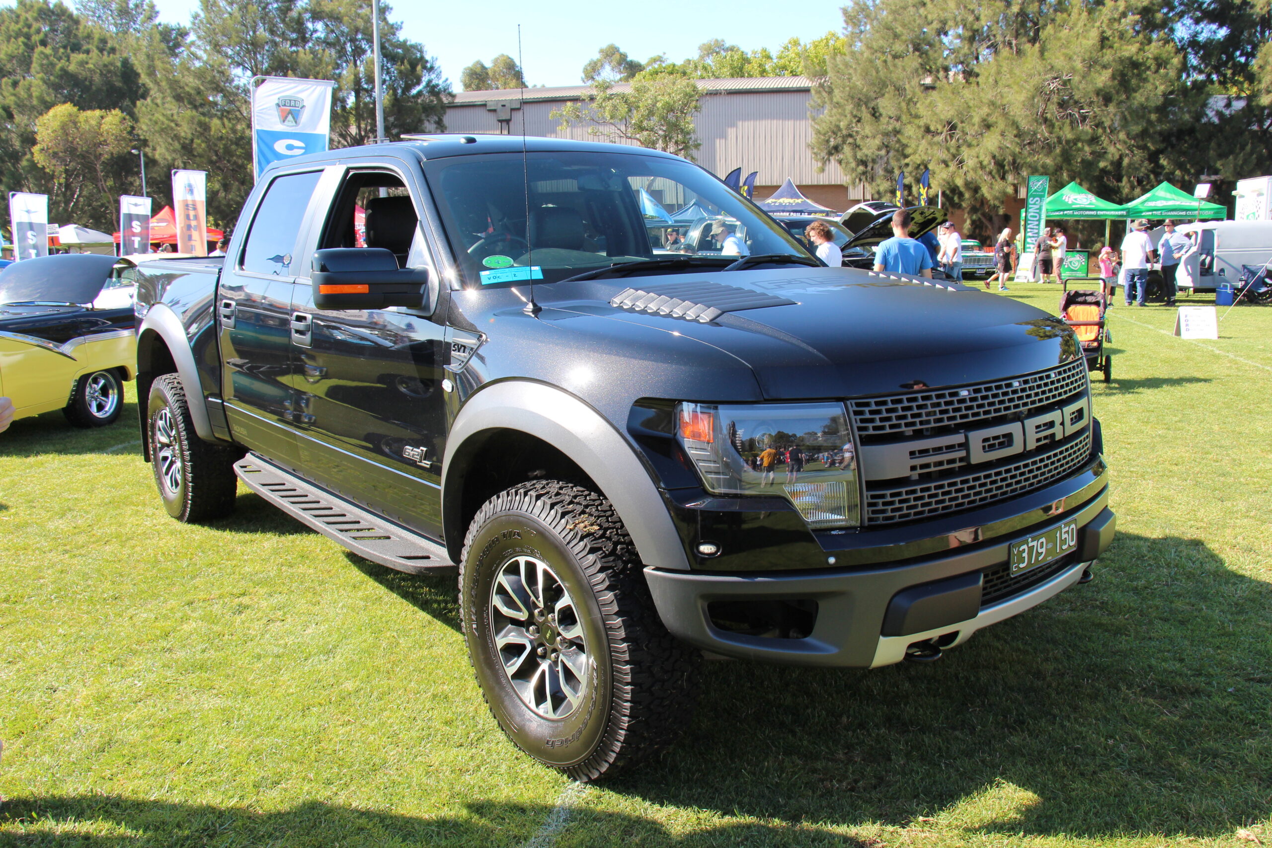 2014 Ford F150 Raptor Pickup (20559176614)