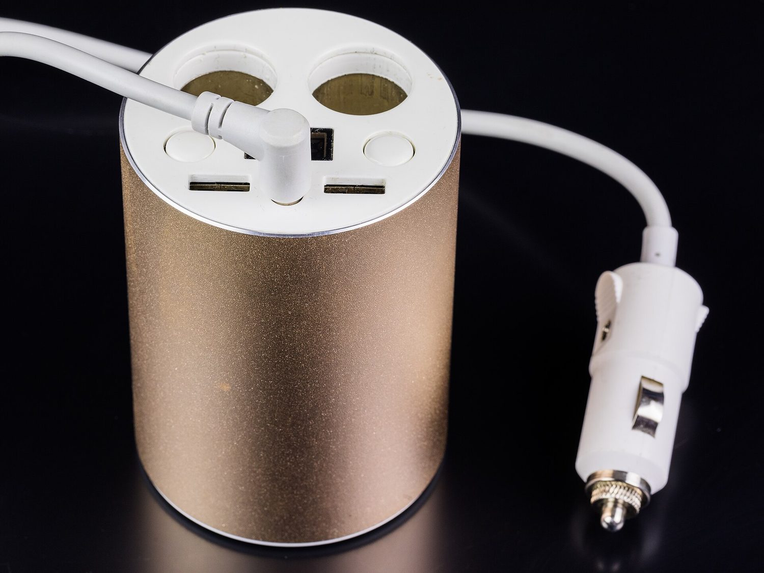 Car charger, 2 automobile auxiliary power outlets and 2 USB sockets-9824