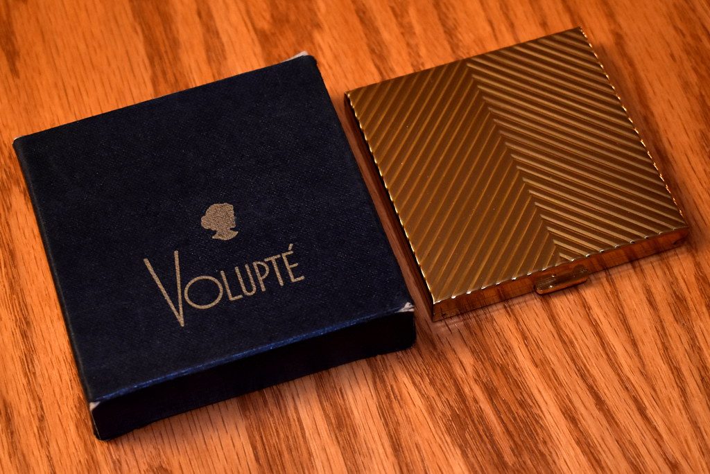 Vintage Volupte Women's Powder Compact, Measures Approximately 3 Inches Square, Made In USA, Circa 1960s
