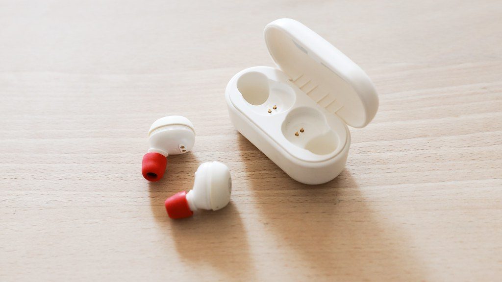 YAMAHA 'TW-E3A' + KZ Acoustics 'Noise isolating ear tips'.