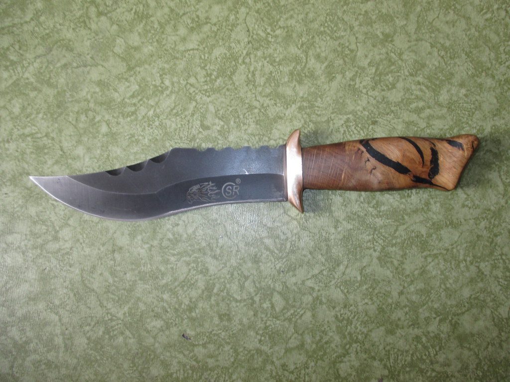 Hunting knife