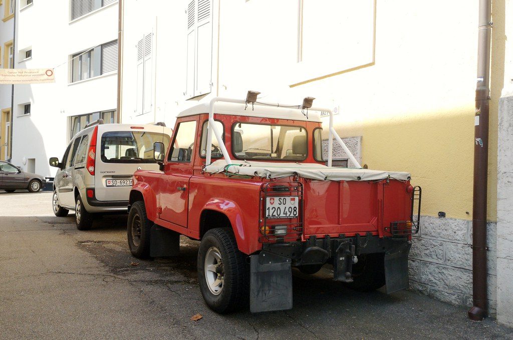 Land Rover Defender Pick Up