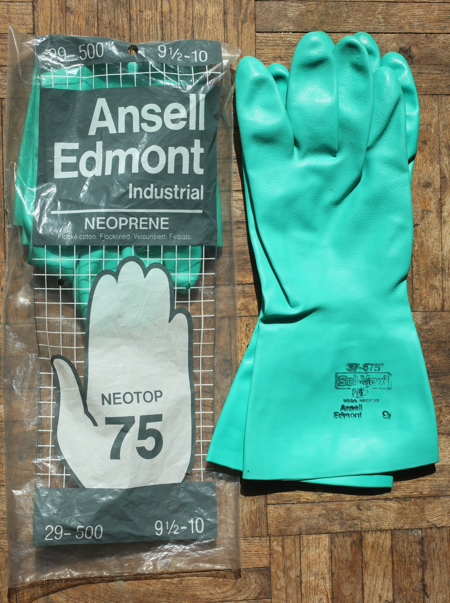 Ansell Edmont Industrial Neoprene Neatop 75 29-50 Gloves Sol-Vex U.S.D.A. Accepted Madi in Malaysia (51879455310)