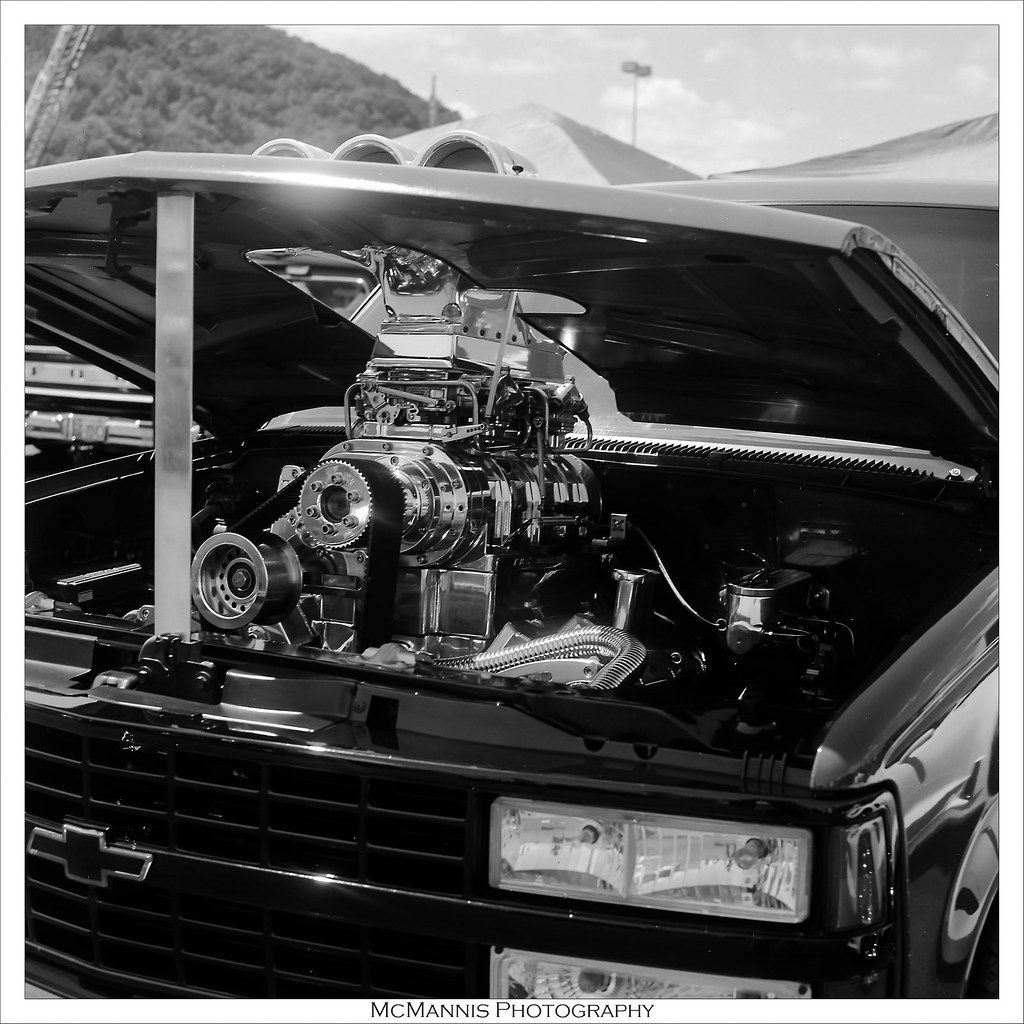 Big Block Chevy V8 at the Swannanoa Car Show