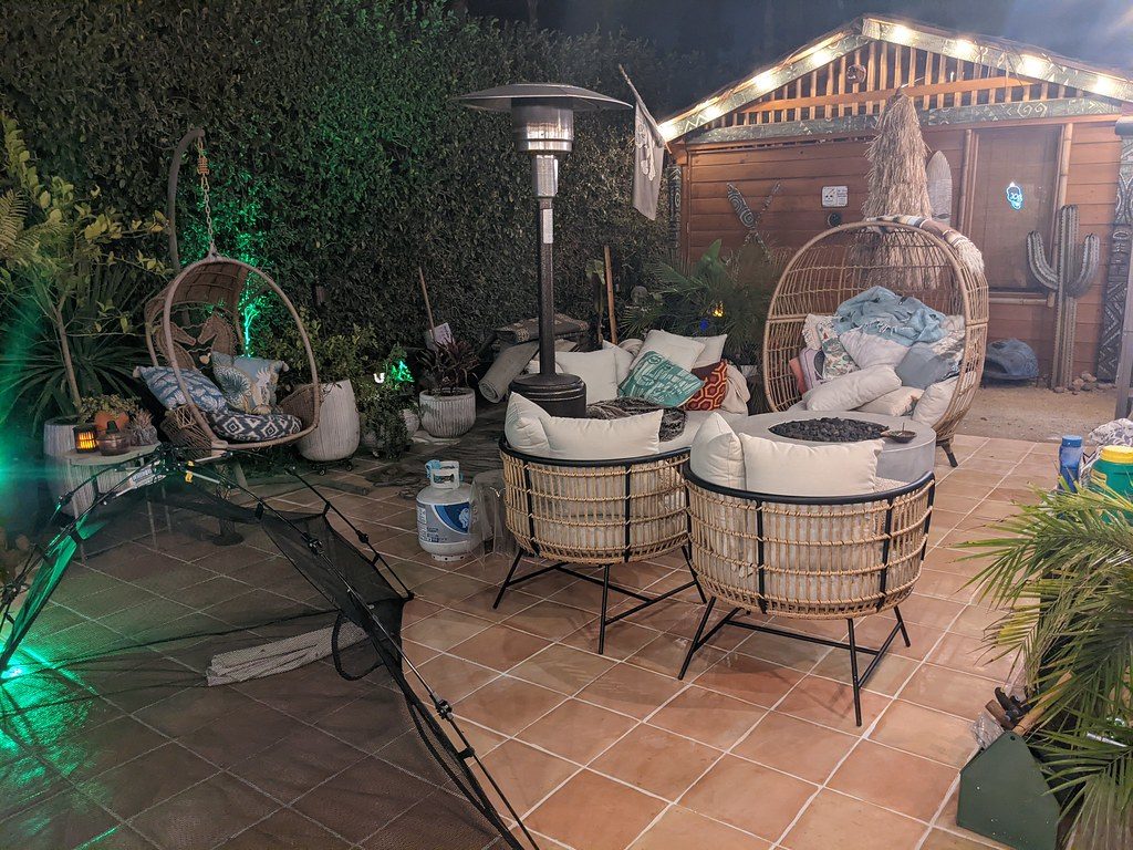 New saltillo tiles 5, back yard, Burbank, California, USA