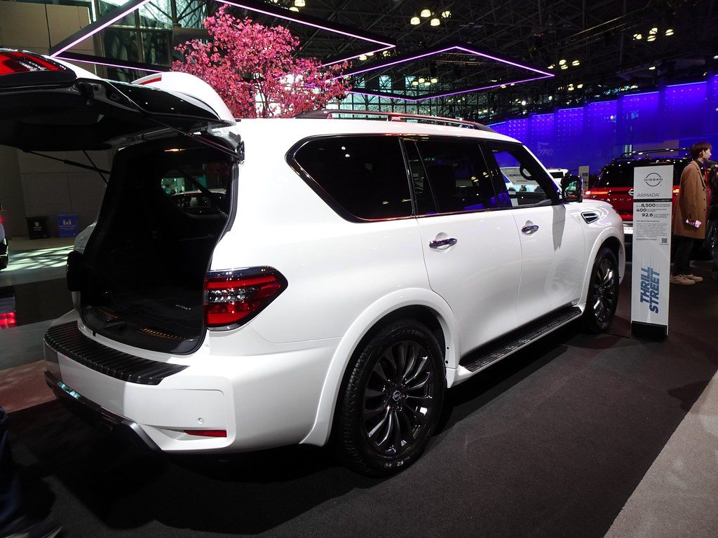 Nissan Armada Platinum 4WD (2024)