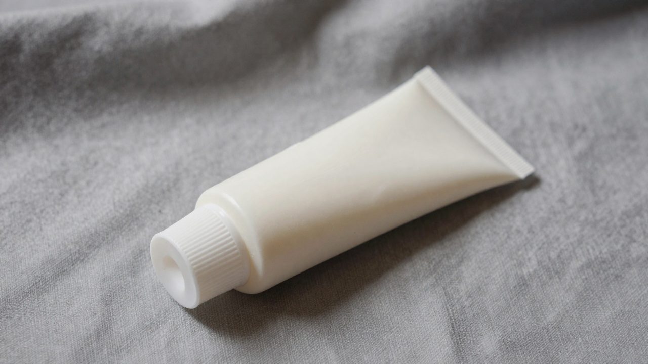 Illustration for top lube for alcohol