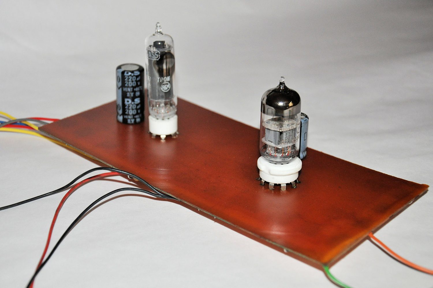 6AS5 and 6N2P vacuum tube base guitar amplifier (14447256068)