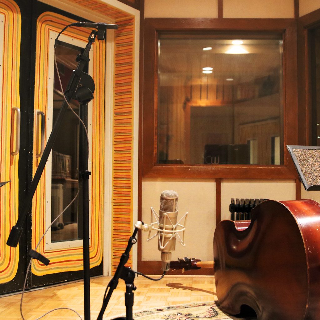upright-bass-square