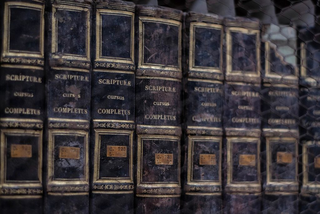 Books Shelf