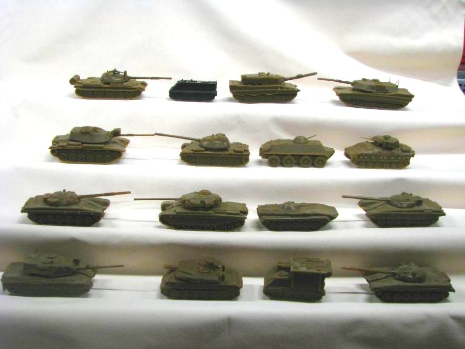 Armored Vehicle Model 1-35 Scale Kit